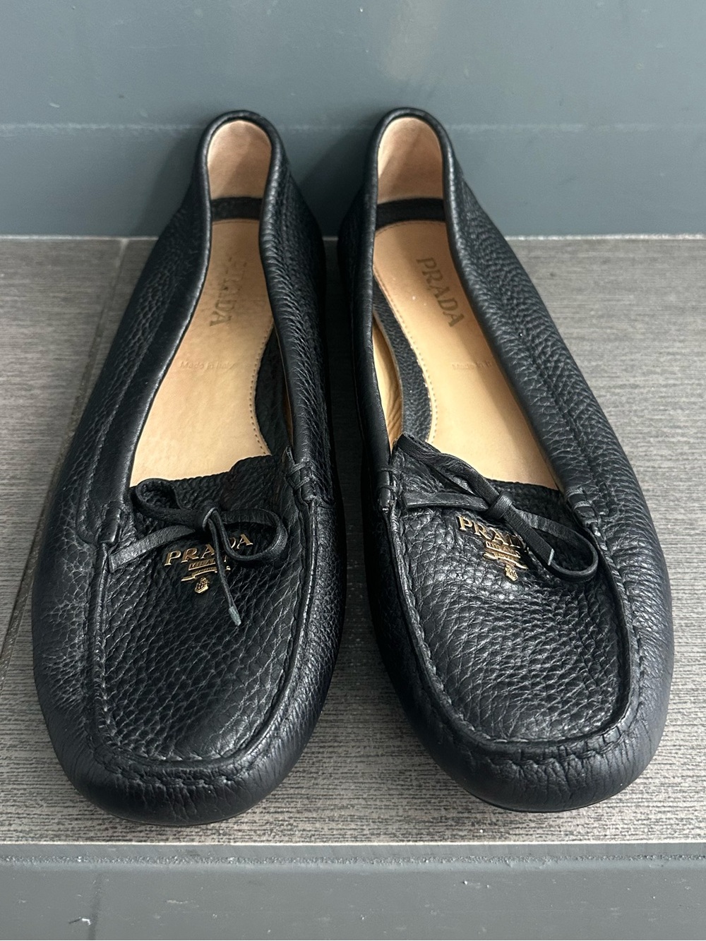 Prada Women’s Black Pebbled Leather Round Toe Bow Loafers Size 10